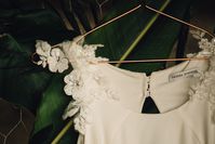 Den Artikel zum Bild findet ihr auf www.weddicted-feelings.de #weddictedfeelings #wedding #weddingblog #hochzeit #hochzeitsblog #hochzeitsblogger #hochzeitsinspiration #weddinginspiration #weddingideas #bridetobe #teambride #teambraut #wirheiraten #hochzeit2019 #hochzeit2020 #wedding2019 #hawaiiwedding #styledshoot