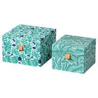 IKEA - LANKMOJ, Pudełko ozdobne 2 sztuki, zielony/niebieski, kwiatowy wzór, Ozdobne pudełko na prezent dla przyjaciela lub do wykorzystania na własne drobiazgi. Doskonałe do przechowywania drobiazgów, takich jak przybory biurowe, spinki do włosów czy biżuteria.