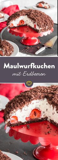 Die Bananen haben ausgedient: beim sommerlichen Kaffeklatsch machen sich saftig-süße Erdbeeren mit fluffigem Sahnequark einfach super als Füllung.