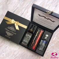 A Rosa Pittanga tem kits para presentes maravilhosos para você presentear e convidar seus padrinhos de casamento. São diversos modelos com taças, copos, robe, vinhos, doces e muito mais. Saiba mais aqui.