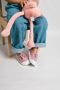 Calzado infantil de Igor Shoes. Fotografía de producto realizada por Cristina Navarro en estudio.