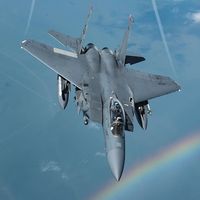 An F-15E Strike Eagle 🦅 with the 4th Fighter Wing at Seymour Johnson Air Force Base, N.C., flies near a rainbow over the southeastern U.S. Aug. 8, 2018. The Strike Eagle 🦅 had just been refueled by a KC-135 Stratotanker with the 121st Air Refueling Wing out of Ohio 🇺🇸 U.S. Air National Guard photo 📷 by Airman 1st Class Tiffany A. Emery #vapelife #f15 #eagle #rainbowsix