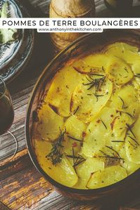 Pommes de terre boulangère, une façon simple d'obtenir de pommes de terre fondante en bouche. Je te laisse découvrir la recette sur mon blog, n'hésite pas à t'y inscrire.