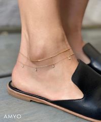 Add an extra touch of sparkle with ankle jewelry. Available in Gold Vermeil, Rose Gold Vermeil, and Sterling Silver. Handmade in NYC #ankletbracelet #feetjewelry #weddinganklets