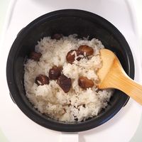 秋の味覚を満喫!秋に食べたい簡単炊き込みごはんレシピ2選 | おうちごはん