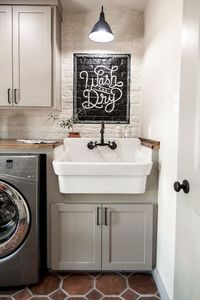 30 small farmhouse laundry room decor ideas