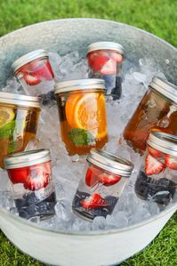 Berry iced tea brewed in the sunshine. | 26 Delicious Foods To Pack For A Spring Picnic