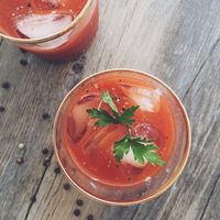 Virgin Bloody Mary: suco de tomate temperado.