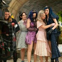 #wattpad #fanfiction Das ist eine Geschichte über Amelia und Cameron. Beide haben sich am Set von "Descendants - Die Nachkommen" kennengelernt. Seitdem hat Amelia ein ziemliches Gefühlschaos. Sie hat sich in ihn verknallt! Aber liebt Cameron sie auch? Findets raus😉