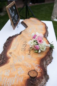 This wooden guest book is AMAZING! More