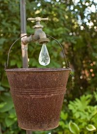 Dishfunctional Designs: The Upcycled Garden Volume 6: Using Recycled Salvaged Materials In Your Garden