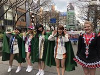 テレビ東京イベント情報さんはTwitterを使っています 「「トリニティ・アイリッシュ・ダンス」のマリッサ・ウルスターと、応援隊のアップアップガールズ(仮)がセント・パトリックス・デー パレードに参加しました!」 / Twitter