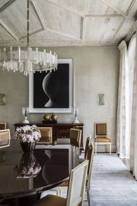 David Kleinberg is one of the most respected names in interior design. Over a thirty-year career with projects reaching around the world, Kleinberg has created a body of work that is wide-ranging in style yet always modern in sensibility. #davidkleinberg #davidkleinbergassociates #interiordesign #homedesign #luxurydesign