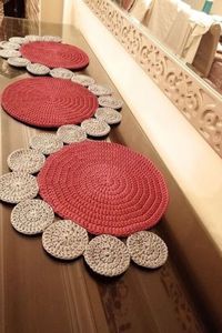 Quer ganhar dinheiro fazendo artesanato? Então aprenda a fazer crochê! É uma atividade terapêutica e que pode te render muito dinheiro. Aprenda a fazer lindas peças em crochê e lindos amigurumis, num passo a passo do básico ao avançado no conforto da sua casa e lucre até 5 mil por mês./crochet/crochê para iniciantes/ graficosdecroche/crochê/bolsas de crochê lindas/ moda casa/ artesanato