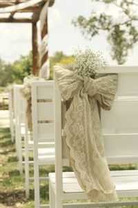 Love the lace & burlap