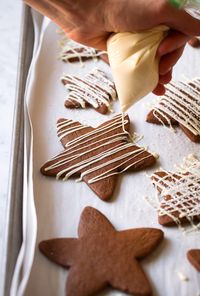 White Chocolate Gingerbread Star Cookies - Cooking Classy