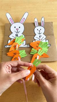 Cutest rabbit activity for kids to learn letter R! 👉🏻 Recommended for 2 to 5yo. 👉🏻 For our young 2yo, skip the uppercase and lowercase letter sorting and simply thread the carrots through the ribbon. 👉🏻 For 3 to 5yo, sort uppercase letter R and lowercase letter r and thread the carrots through the ribbon of the correct rabbits.