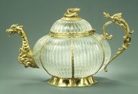 Teapot made of rock crystal and gold, ca. 1720