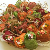 I finished a whole lot of these pumpkins. This batch is for the quilt show that I will be selling at at the end of September. Any left aft...
