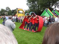 10 Team Building Activities for Adults and Kids, http://hative.com/team-building-activities-for-adults-and-kids/,