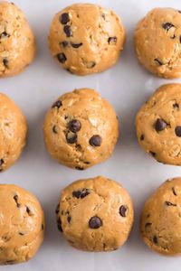 The best easy no bake energy balls recipe - only 6 ingredients!