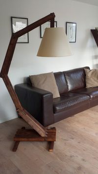 Reclaimed Slats Into Design Lamp
