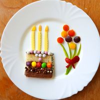 Birthday plate art, kids plate art, fun with food, play with your food