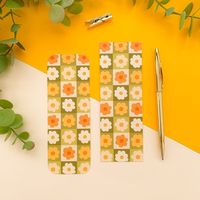 Green Daisy Pattern Bookmark / Digital Art Illustration - Etsy UK