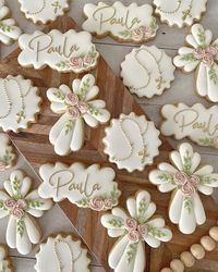 Andre Cookies on Instagram: “Congratulations Paula #cookies #cookieoftheday #decoratedcookies #customcookies #instagood #firstcommunion #baptismcookies #crosscookies…”