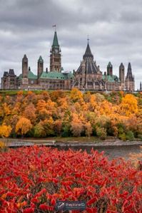Places to Visit in Ottawa, Canada in Autumn | Ottawa is one of the best places in Canada to see the fall colors. Exploring Ottawa in autumn is a special time to visit the nation’s capital as there are plenty of places to visit in Ottawa that are specific to the changing of the season. | Blog by the Planet D #Travel #Ottawa #Canada | places to visit in canada | ottawa canada things to do | canada travel tips | canada travel | ontario canada travel