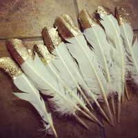 plumes à plonger dans des paillettes en déco !