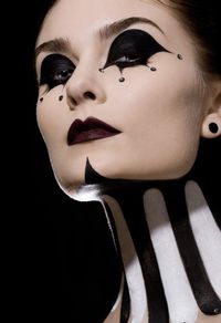 freak show costume ideas | Un circo sin payasos, es como un teatro sin actores. Sus maquillajes ...