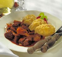 Vörösboros, gombás vadpörkölt dödöllével – Receptletöltés