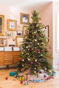 Applique Tree Skirt Hack - The House That Lars Built