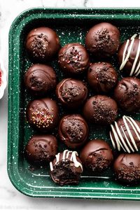 4-Ingredient Oreo Balls (Easy Recipe) - Sally's Baking Addiction