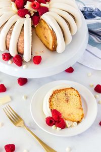 This white chocolate raspberry bundt cake Copycat tastes just like the popular bakery version! Creamy, flavorful, easy to make at home! #nothingbundtcake #whitechocolateraspberry #raspberrycake #cake