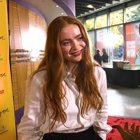 sadie sink dear zoe premiere