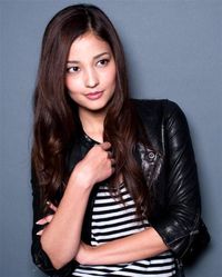 黒木メイサ×レザージャケット