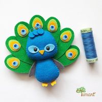 Apostila Digital - Peacock - Taschenversion aus Filz, einfach zu konfi ... #apostila #digital #einfach #konfi #peacock #taschenversion #felt #filz #filzpuppen #feltdolls #craftwithkids #bastelnmitkindern