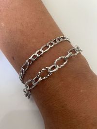Silver Figaro layered bracelet is bold and beautiful, it is designed to look good on every wrist #outfitformen #mybestie #fashionworld #birthdaygift #boldbracelet