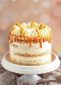 Csurgatott pucér sós karamelles-mascarponés répatorta recept házi törökmézzel Dripped naked carrot cake recipe with mascarpone, salted caramel and homemade honeycomb
