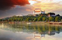 bigstock-Bratislava-Castle-At-Sunset-S-83435147resize1