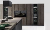 Laccato effetto metallo ossidato acciaio nero | Rovere antracite invecchiato e telaio alluminio nero con vetro trasparente fumé | Laminato Fenix