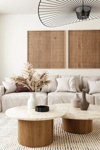 Table basse déco : toutes nos astuces et conseils pour chosir votre table basse tendance et pratique. Retrouvez tous les détails dans notre article.
#déco #tablebasse #salon #interieur #marbre #bois #tendance