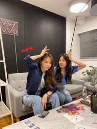 NOW. on Twitter: "#studio문나잇 오늘은 문대표(#마마무 #문별)가 아끼는 동생💛 #레드벨벳 #슬기 가 새 앨범 들고 놀러 왔어요🐹🐻 찐친 케미 같이 봅시다🤭 이제 막 시작했어요! #NOW온에어 #MAMAMOO #RedVelvet 보쇼🌙바로보기https://t.co/OnKl5ncYlw… https://t.co/eK5MHQlP9Z"