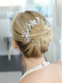 Pearl and Crystal Spray Floral Wedding Comb in Silver