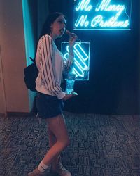 Follow @consciouscalleiro 💙 na Instagramu: „me being a hip vidcon teen“