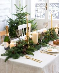 Comment associer le blanc et le vert pour la déco de la table de Noël ? | My Blog Deco