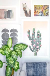 DIY Gallery Wall at the Sisoo Studio | sisoo.com