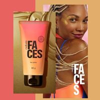 Gel Glitter Natura Faces, para você brilhar ainda mais! Com brilho intenso, hidratação refrescante, rápida absorção, fácil de espalhar e você pode se jogar sem preocupação, pois o glitter é livre de plástico e não mancha as roupas após lavagem. Benefícios: • Brilho intenso; • Hidratação refrescante; • Fácil de espalhar; • Rápida absorção; • Rosto, corpo e olhos; • Glitter livre de plástico; • Brilho construível em camadas; • Não mancha as roupas após a lavagem; • Vegano;
